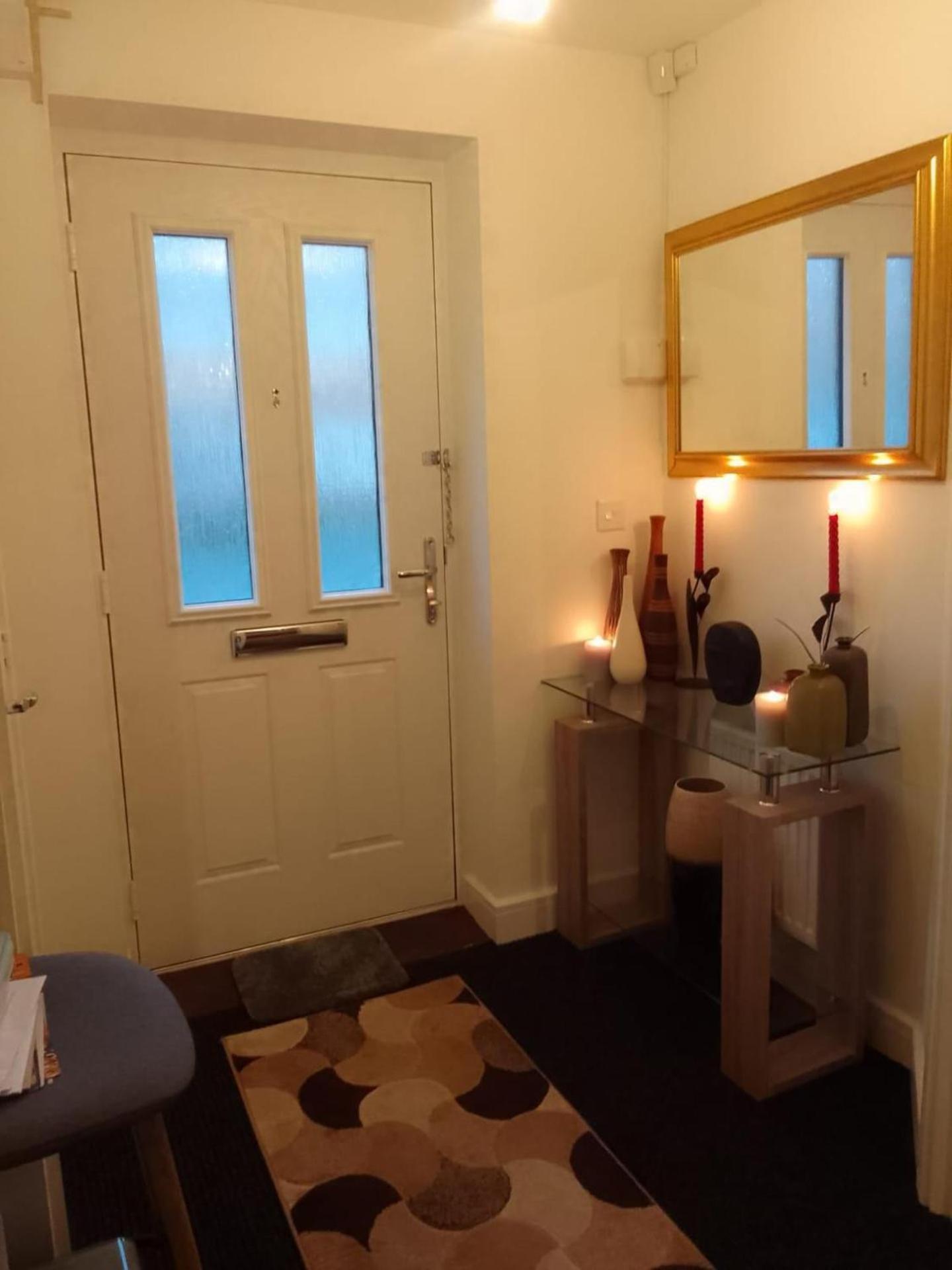 Ideal Home & Cottage Inviting 4 Bedroom Apartments Walsall Exterior photo
